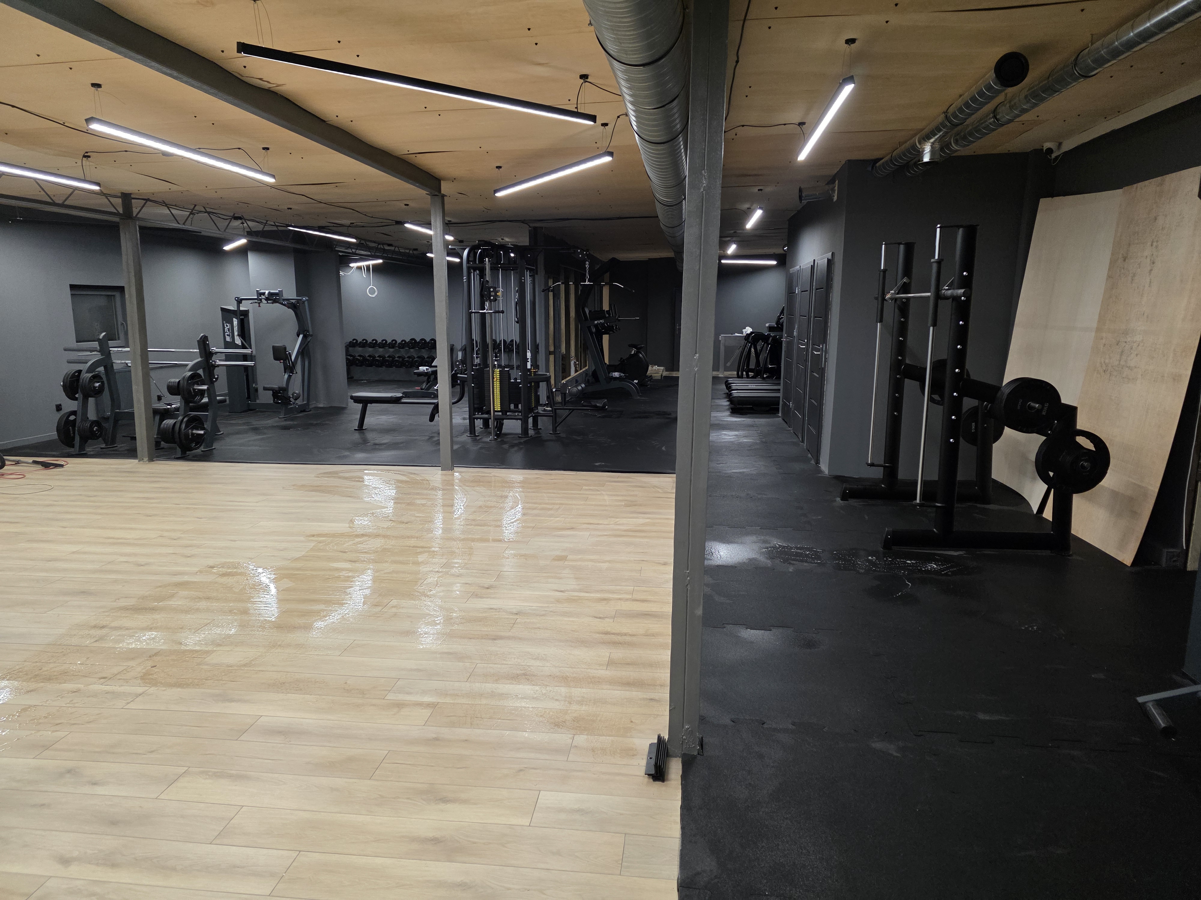 Nowa przestrzeń treningowa przygotowywana do otwarcia ANNFIT w Ryczowie